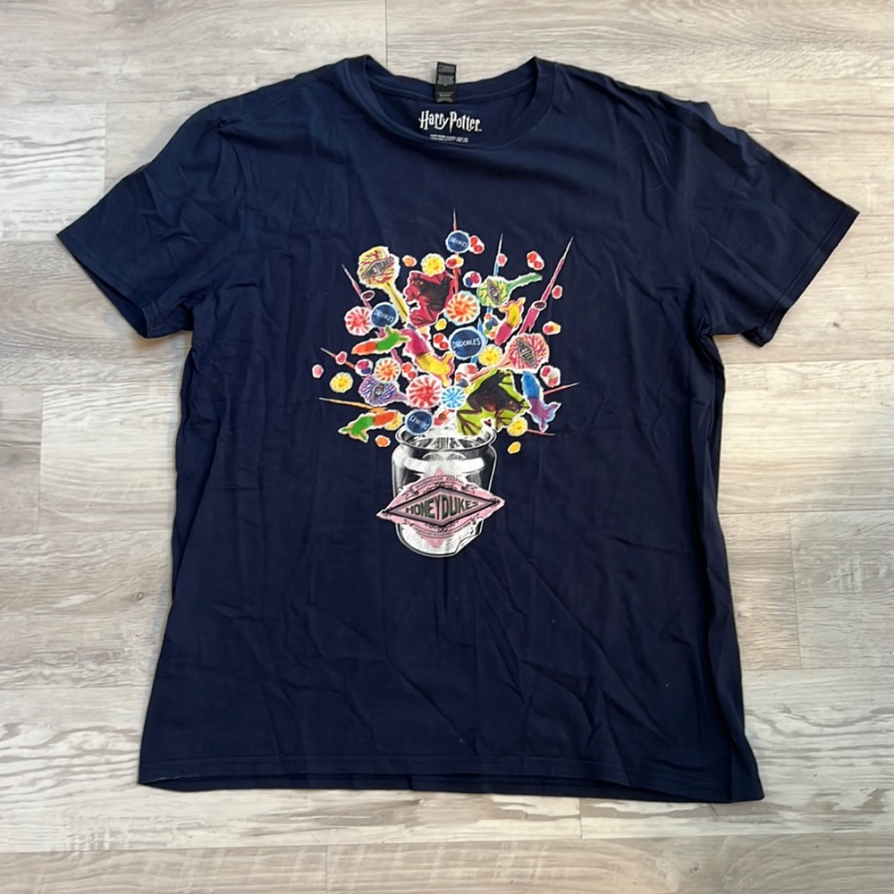 Harry Potter Hogsmeade Honeydukes Women’s T-Shirt